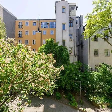 Modern One Bedroom Apartment In Poznan By Noclegi Renters Exterior photo