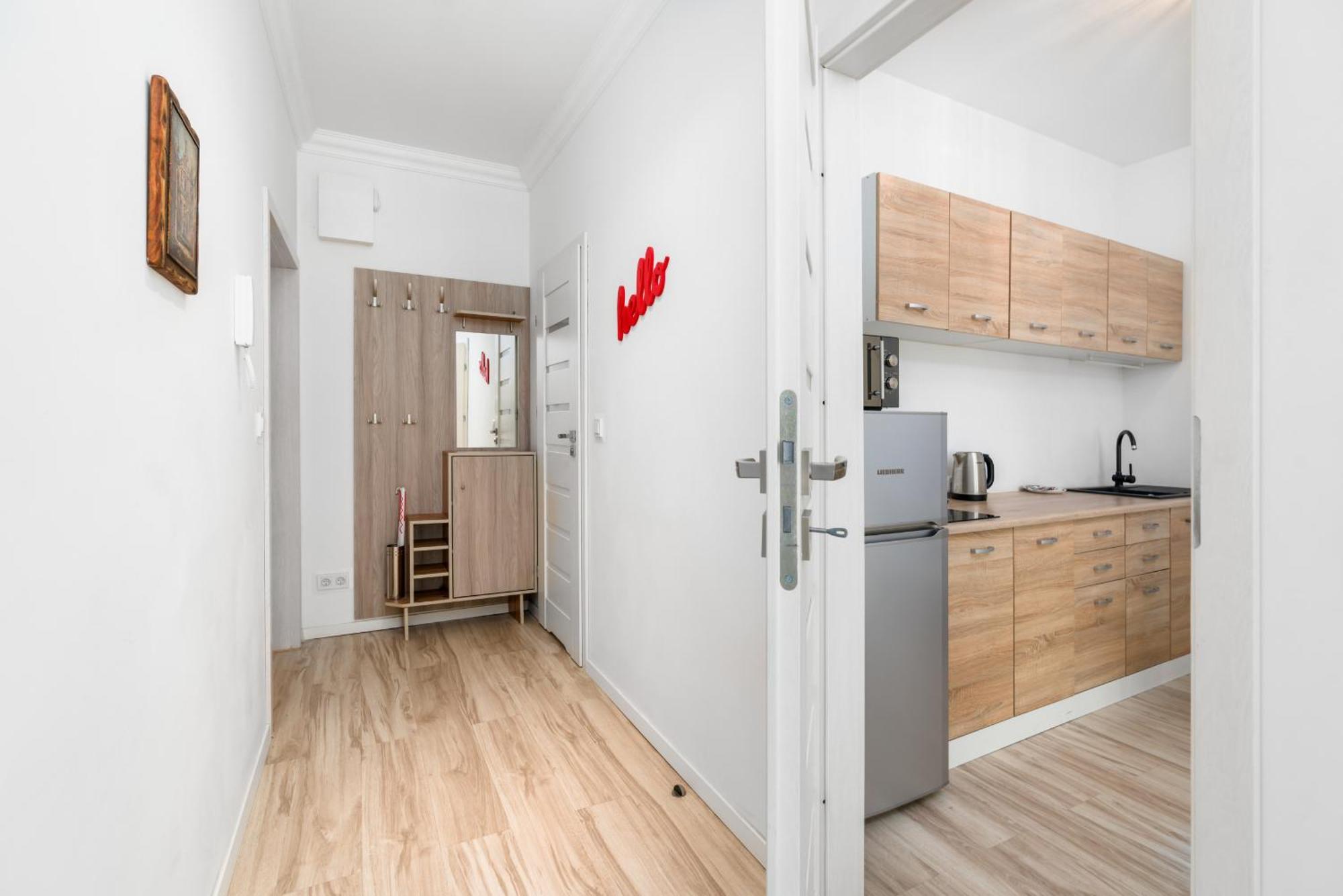 Modern One Bedroom In By Renters Poznan