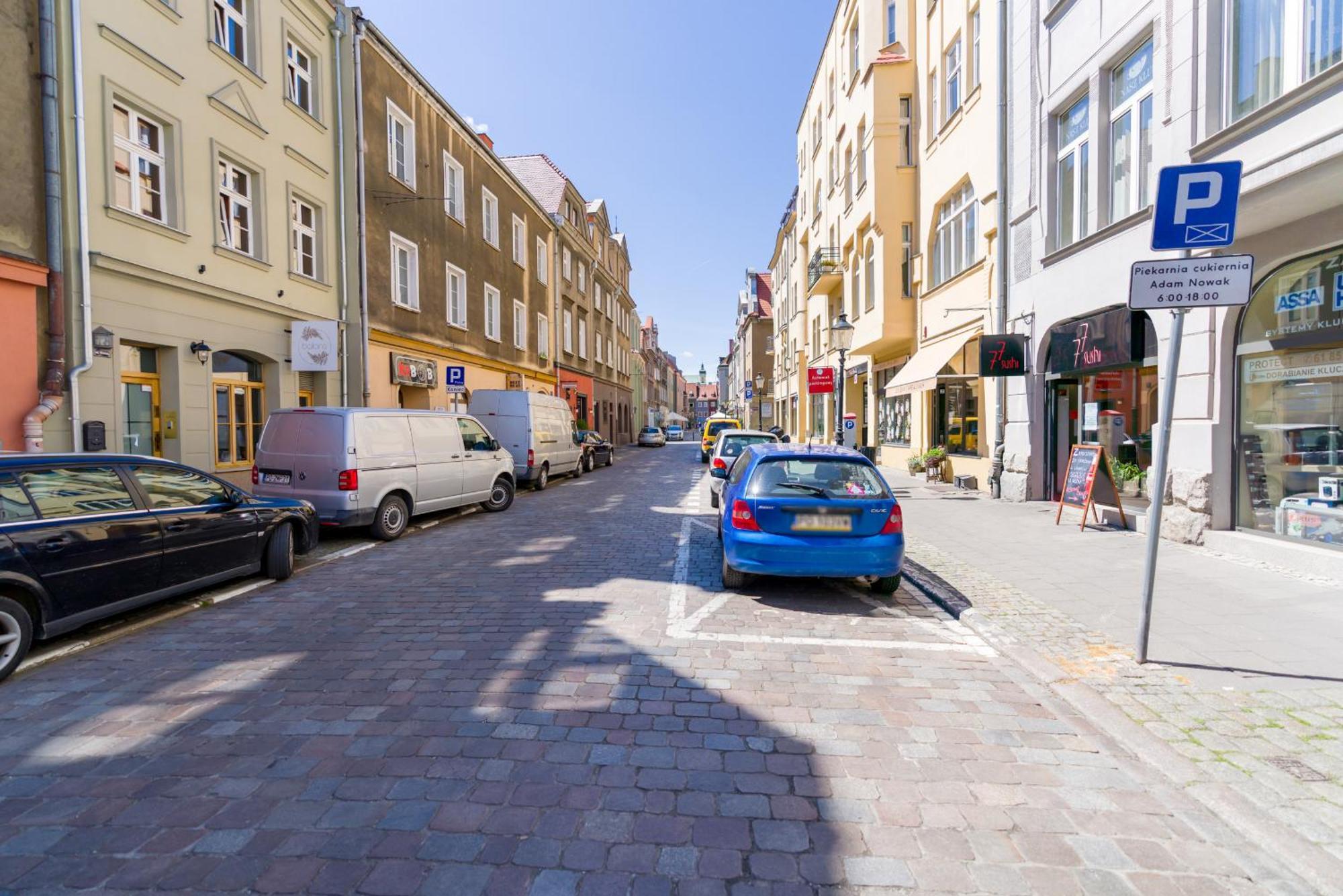 Modern One Bedroom In By Renters Apartment Poznan